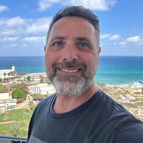- אורן שינה -  מקדם ויוצר קמפיינים דיגיטאליים 
